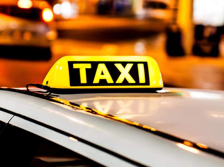 Enseigne lumineuse taxi Vichy