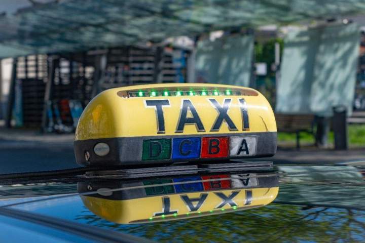 Enseigne lumineuse taxi Vichy
